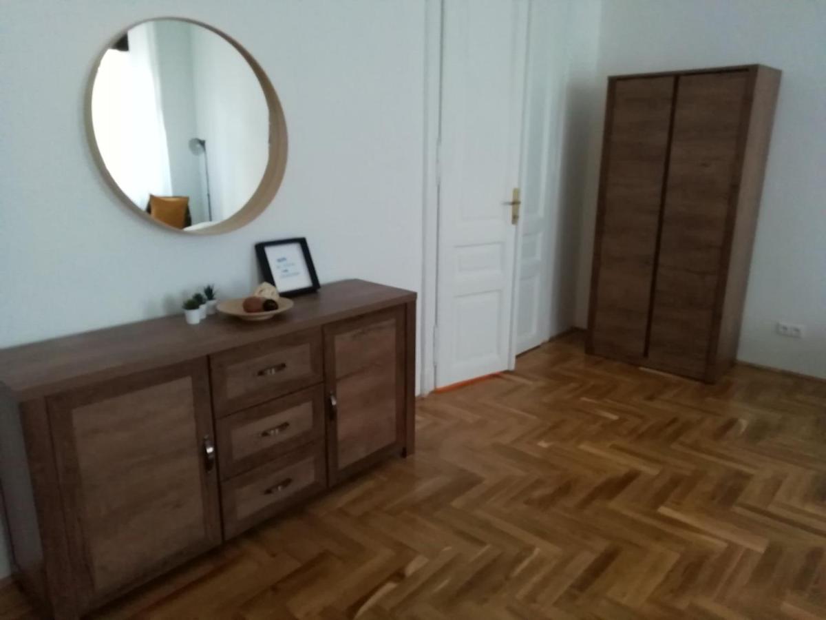 Apartmán Luxury New Cozy Flat At Dob Street Nearby Gozsdu Court Budapešť Exteriér fotografie